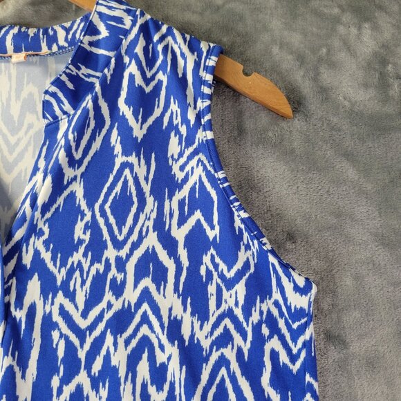 Claudia Richard Womens Blue‎ White Sleeveless Tunic Top M Geometric Ikat Print - Picture 3 of 8